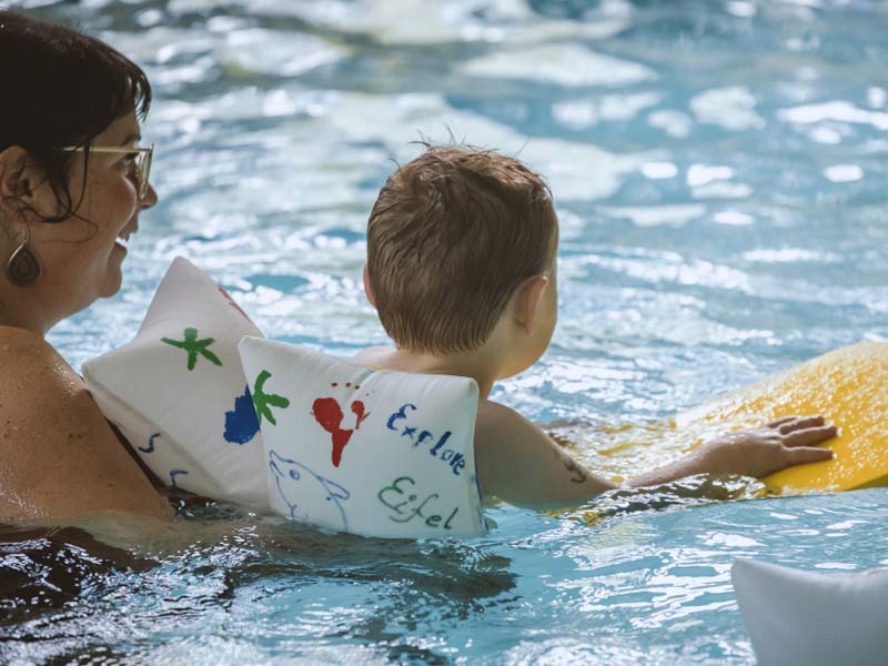 Baby- und Kleinkindschwimmen